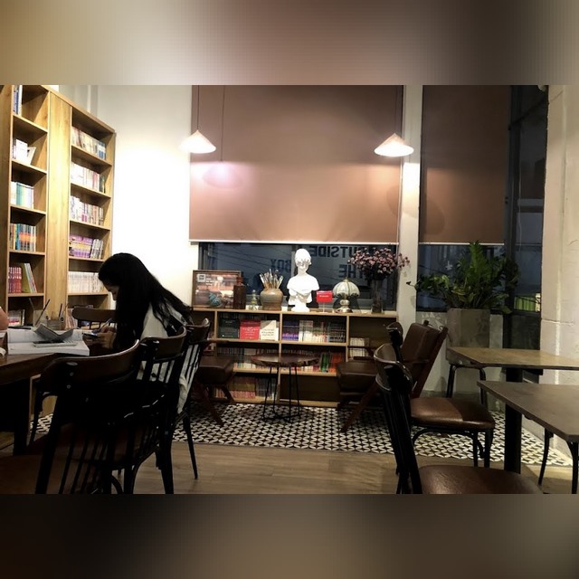 bên trong The Xi Cafe