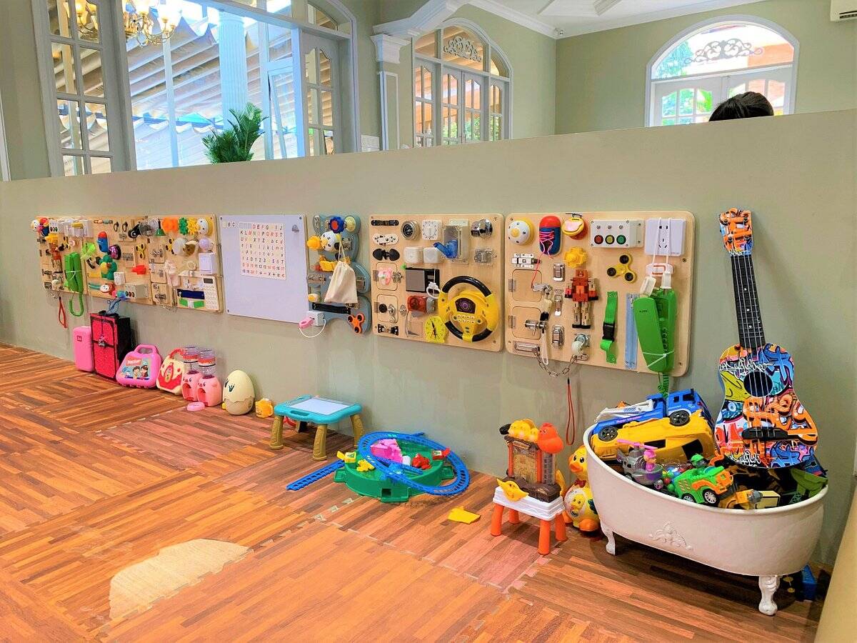 Nhiều đồ chơi sạch sẽ dành cho trẻ tại quán Ccomaya Kids Cafe