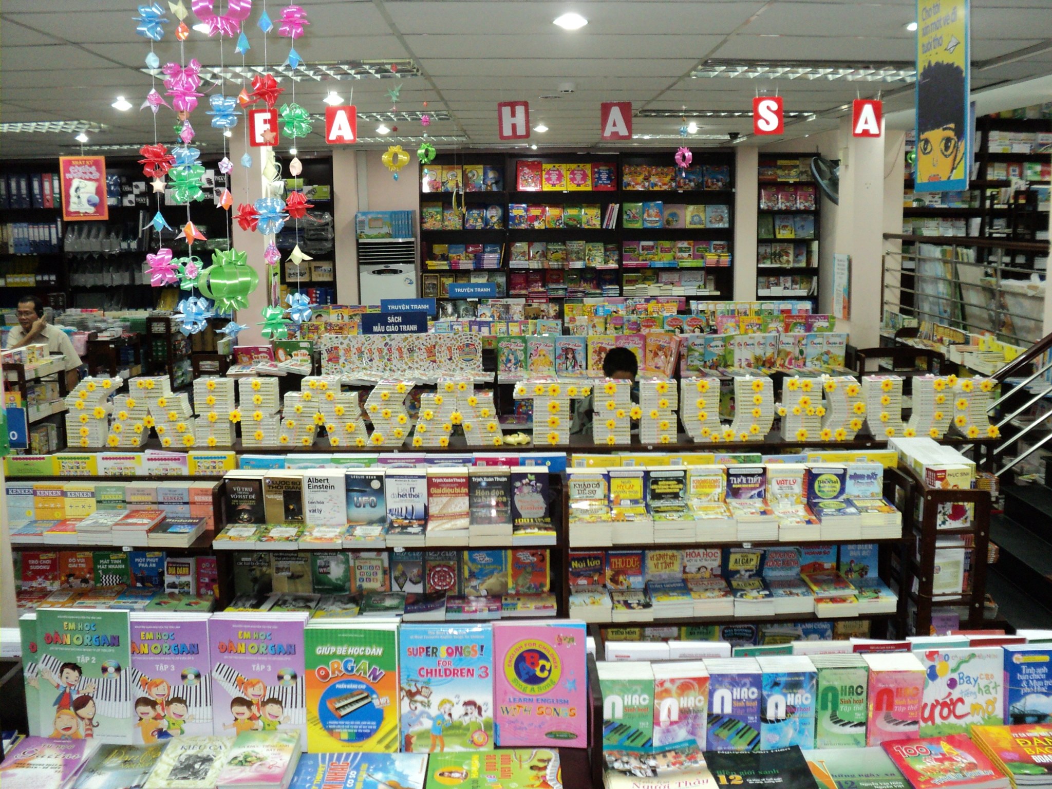 Nhà Sách FAHASA Thủ Đức Tô Ngọc Vân - Địa Chỉ Mua Sắm Sách Uy Tín tại Quận Thủ Đức