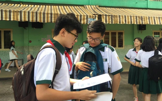 Điểm trúng tuyển vào trường các năm tương đối nhẹ cho học sinh