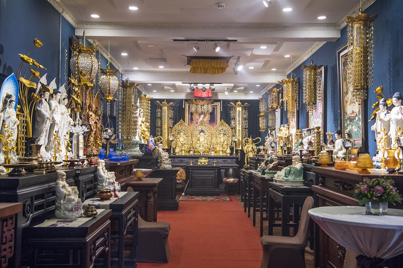 Siêu Thị Phật Giáo Isala TPHCM: Thiên Đường Mua Sắm Đồ Phật Tử Chất Lượng