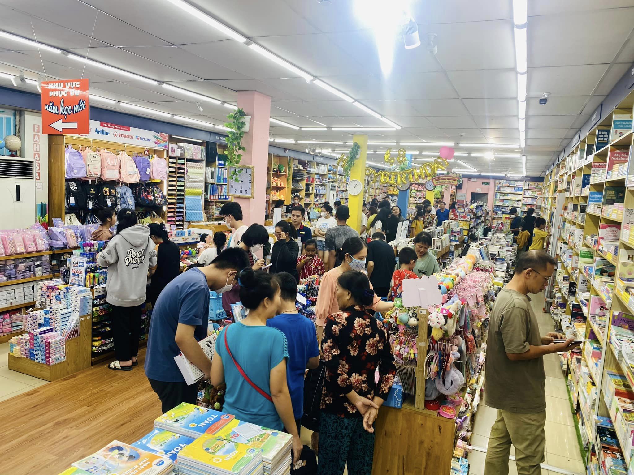 Nhà sách FAHASA Củ Chi là nơi mua sắm lý tưởng cho tín đồ yêu sách tại TPHCM