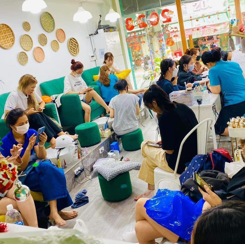 Len Beauty – Cơ sở làm nail đẹp cực đông khách tại TPHCM