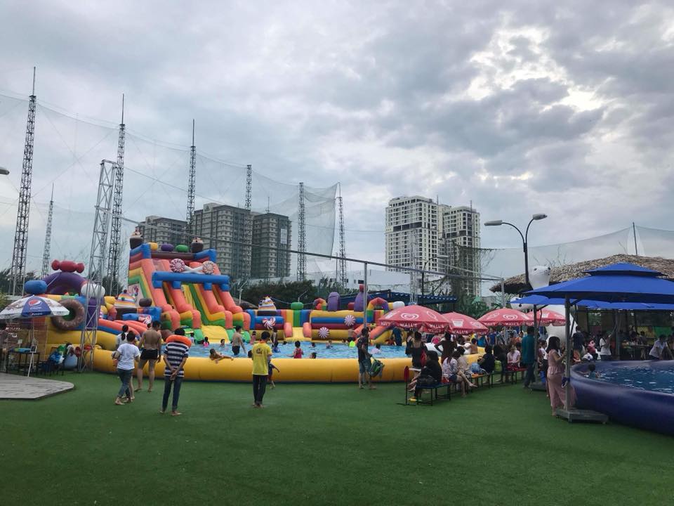 Hồ bơi trẻ em Hello Park là một trong những hồ bơi dành cho trẻ nhỏ tại TP HCM