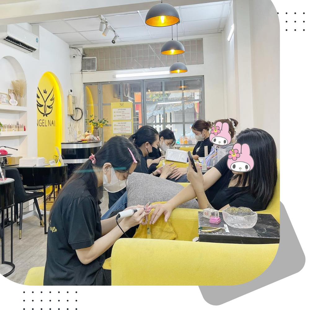 Tiệm Angel Nail được khách hàng đánh giá cao về sản phẩm và dịch vụ