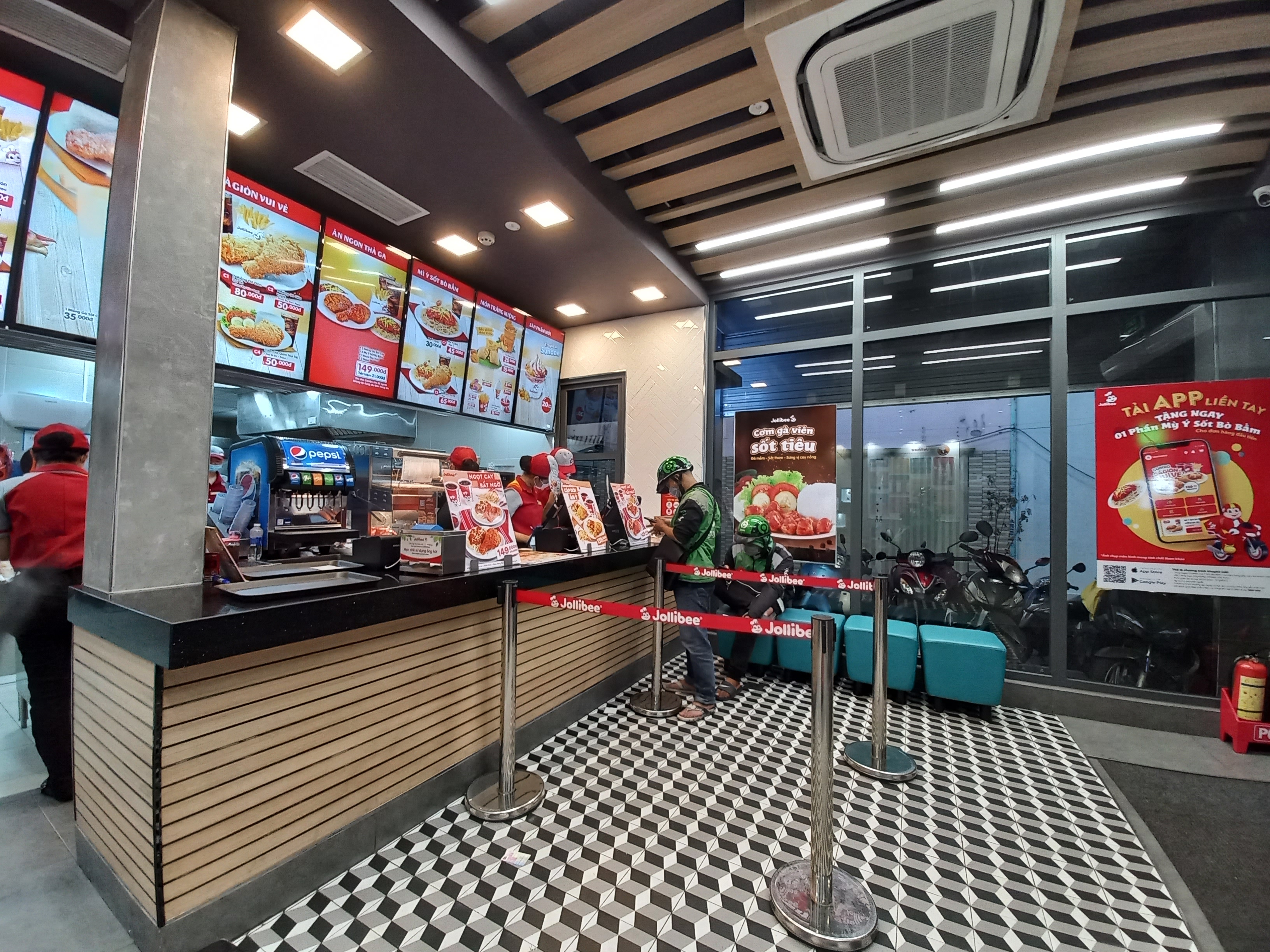 Jollibee AEON Tân Phú